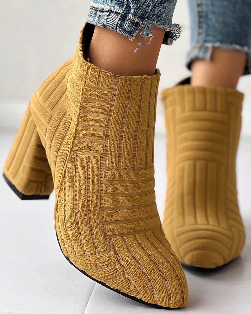 Elegantní a detailní podpůrné boty