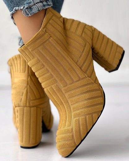 Elegantní a detailní podpůrné boty