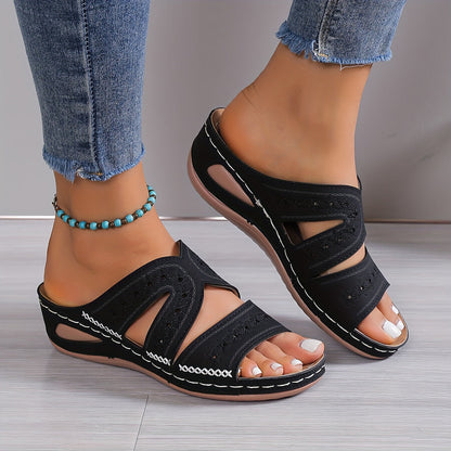 Elegantní a detailní podpůrné letní sandály