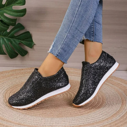 Elegantní a detailně propracovaná podpůrná obuv