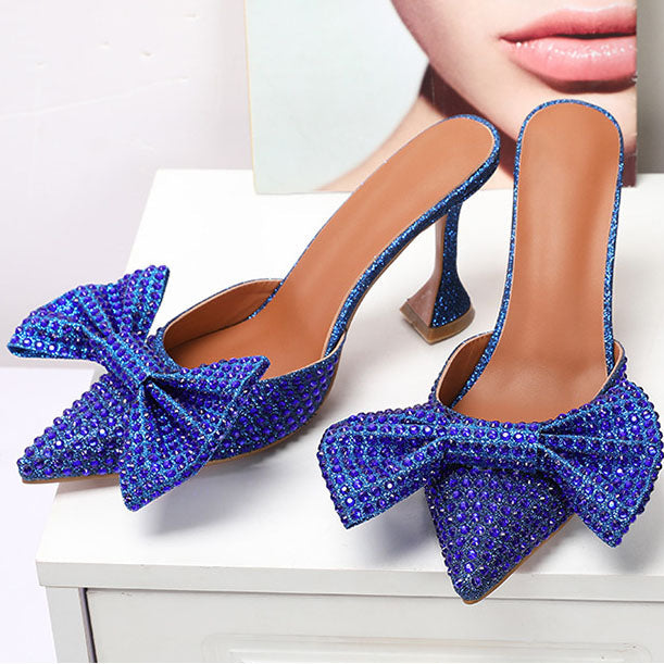 Elegantní a detailní podpůrné letní podpatky