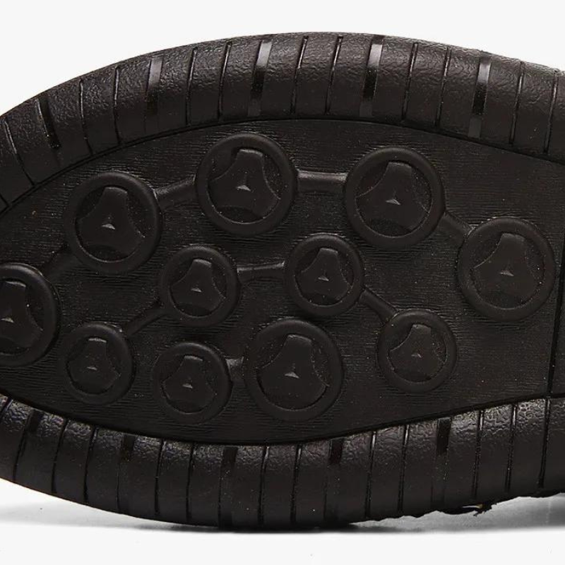 Odolné ortopedické zimní sandály