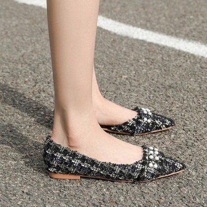 Elegantní a detailní podpůrné letní mokasíny