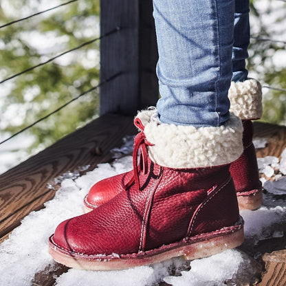 Elegantní a detailně propracovaná podpůrná obuv