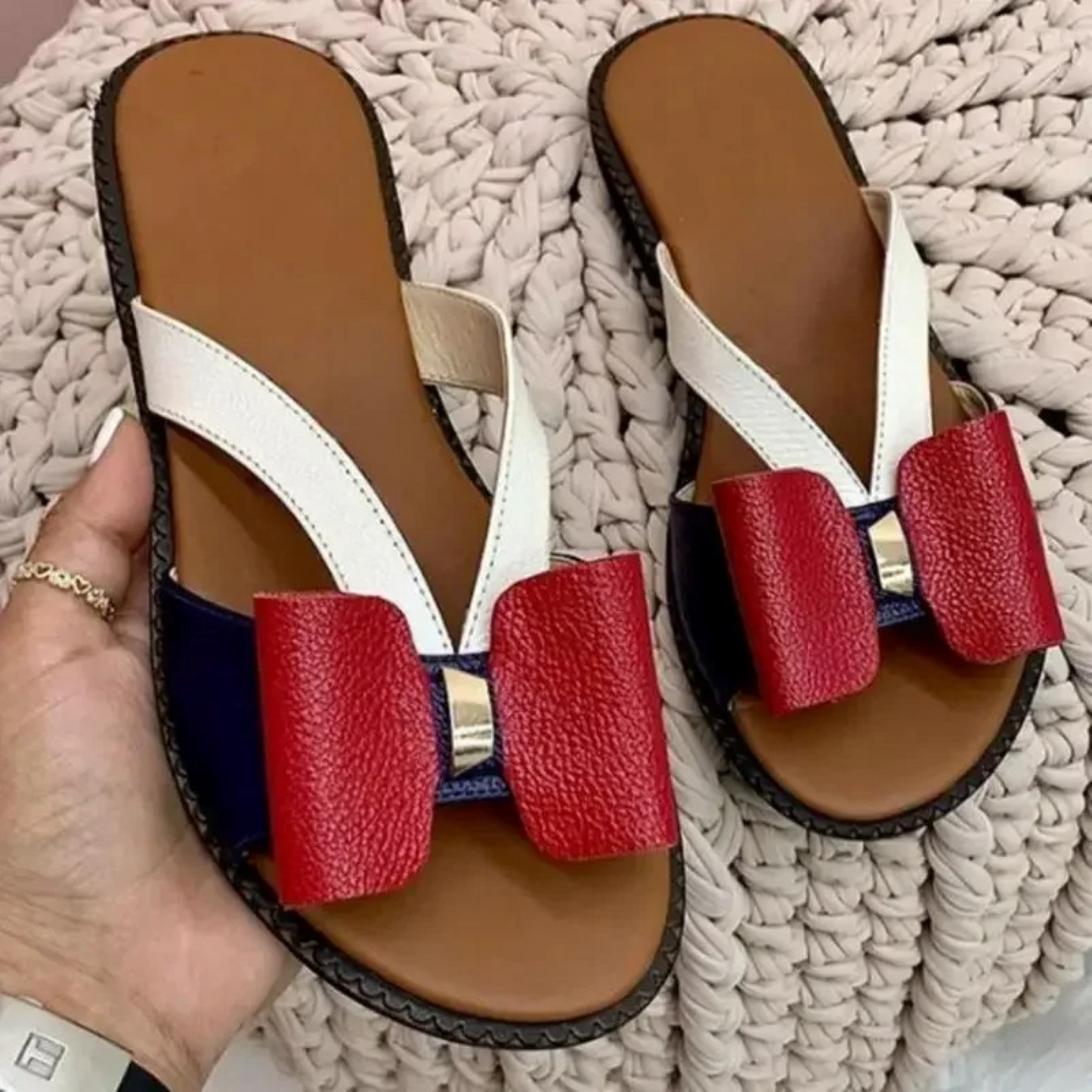 Elegantní a detailní podpůrné letní skluzavky