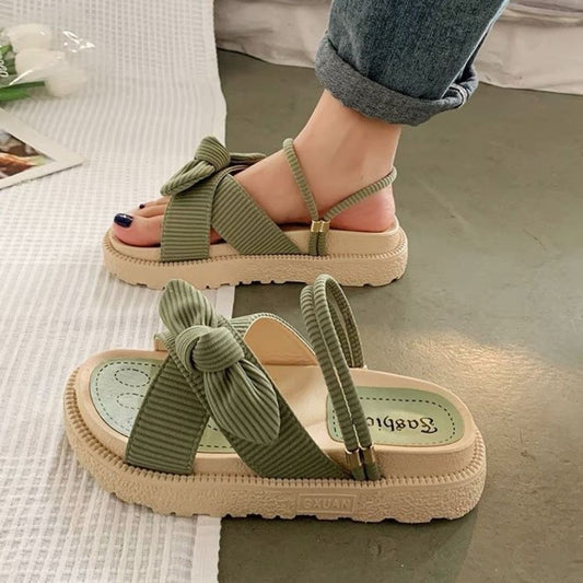 Stylové a podpůrné ortopedické zimní sandály