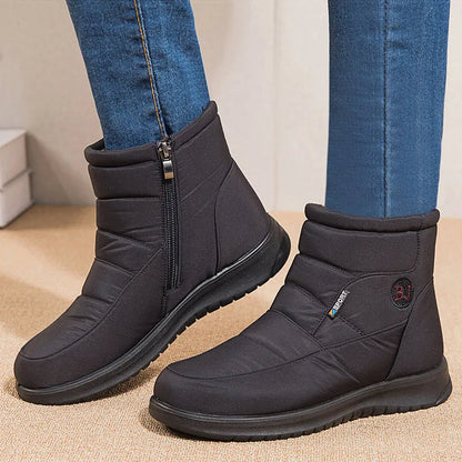 Elegantní a detailní podpůrné letní boty
