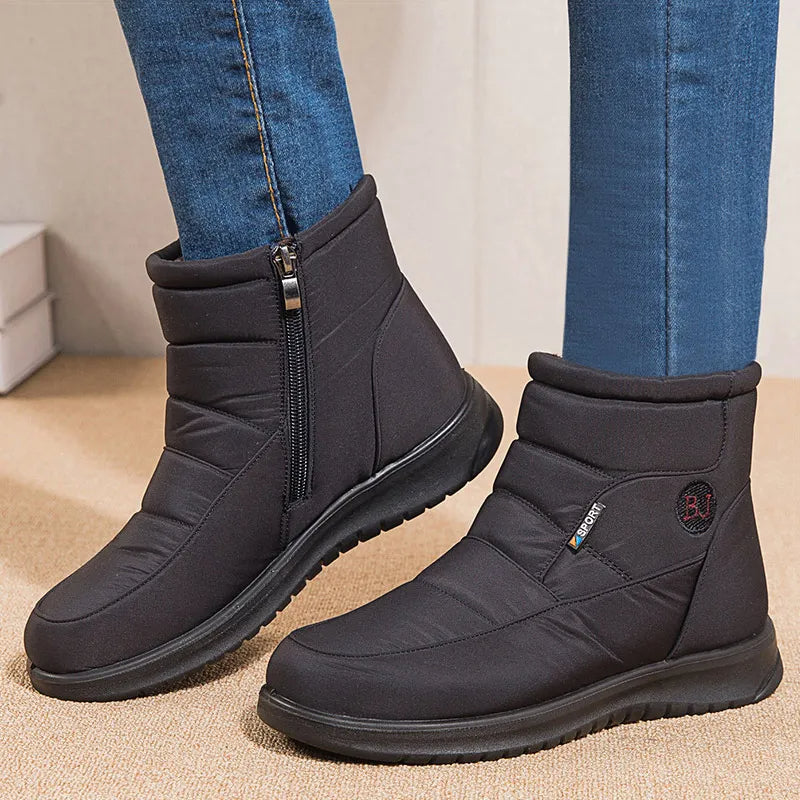Elegantní a detailní podpůrné letní boty