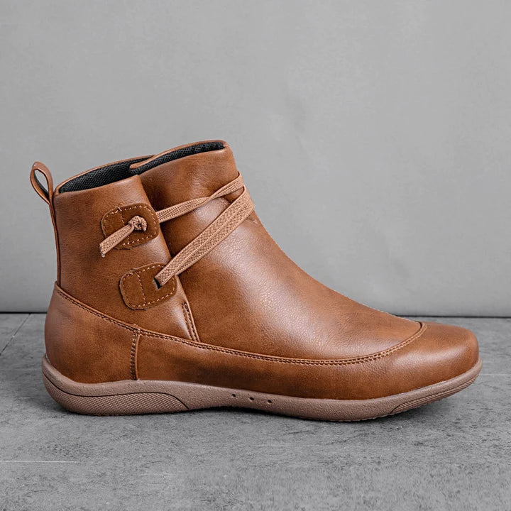 Elegantní a detailně propracovaná podpůrná obuv