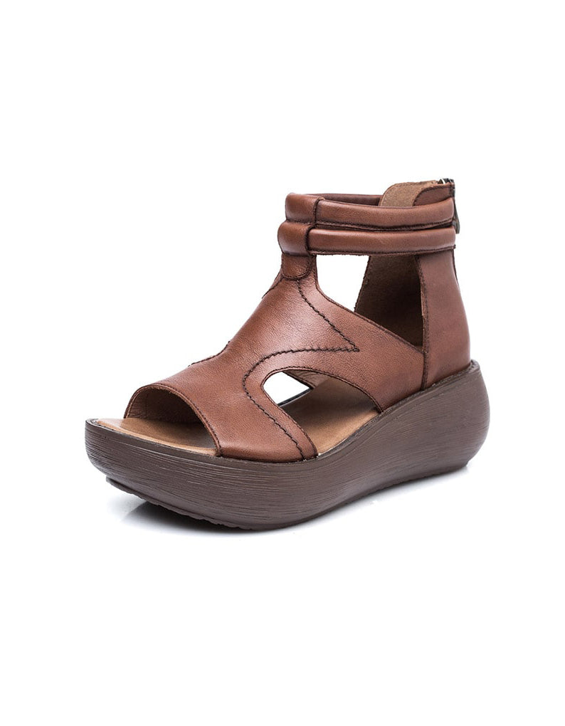 Elegantní a detailní podpůrné letní sandály