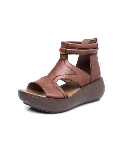 Elegantní a detailní podpůrné letní sandály