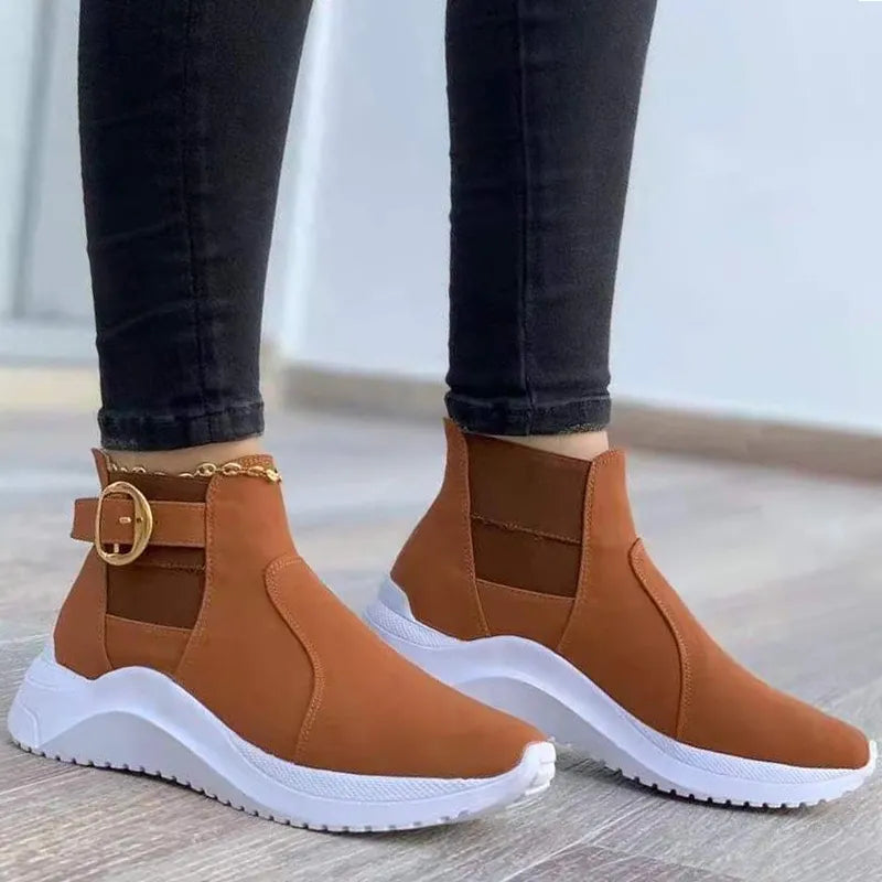 Elegantní a detailní podpůrná obuv