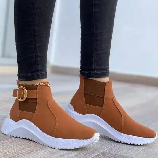 Elegantní a detailní podpůrná obuv
