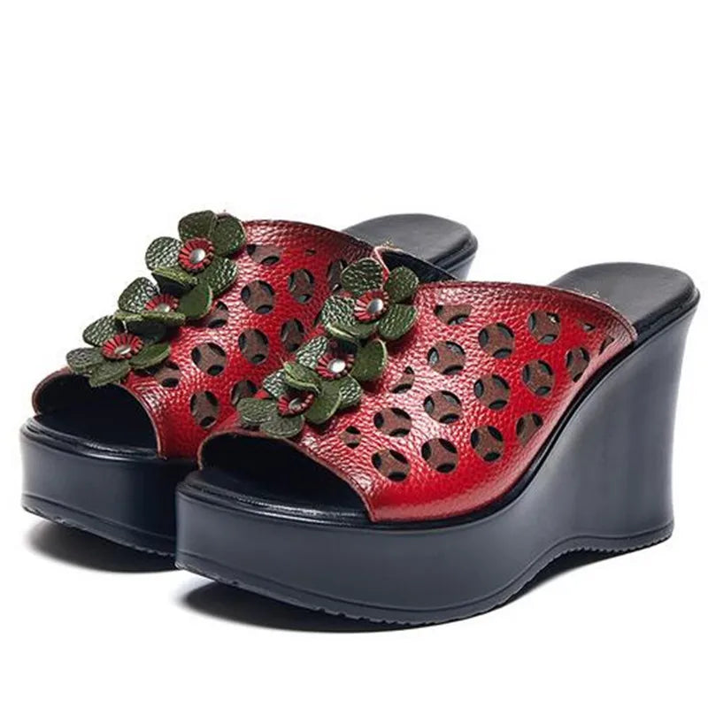 Elegantní a detailní podpůrné letní sandály