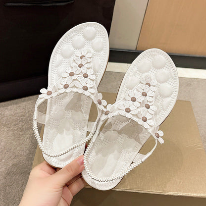 Elegantní a detailní podpůrné zimní sandály