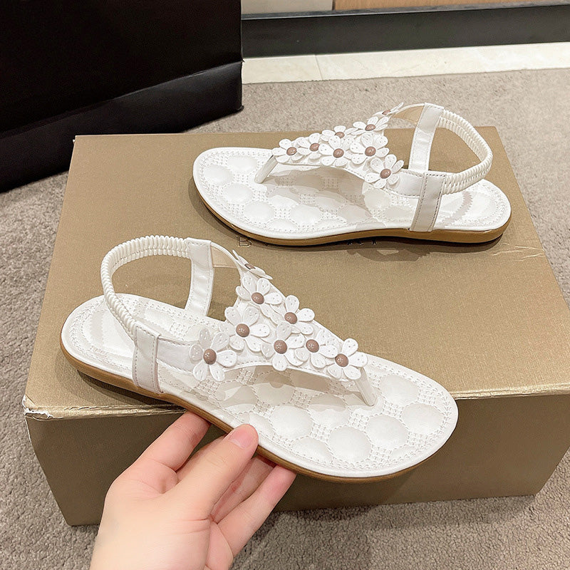 Elegantní a detailní podpůrné zimní sandály