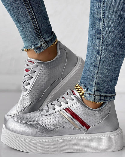 Elegantní a detailní podpůrné tenisky
