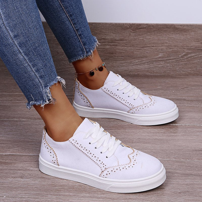 Elegantní a detailní podpůrné tenisky