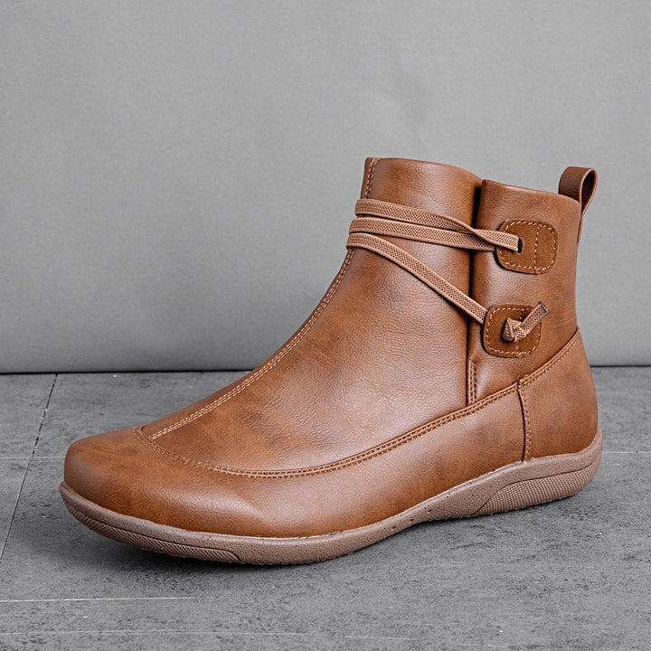 Elegantní a detailně propracovaná podpůrná obuv