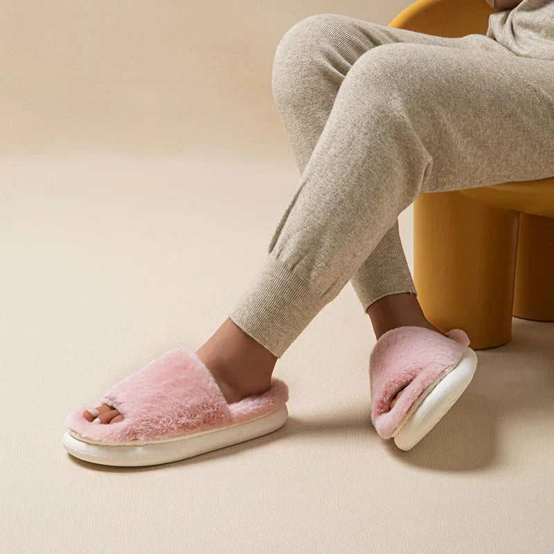Elegantní a detailní podpůrné letní boty