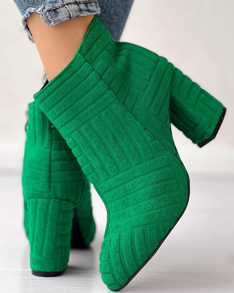Elegantní a detailní podpůrné boty