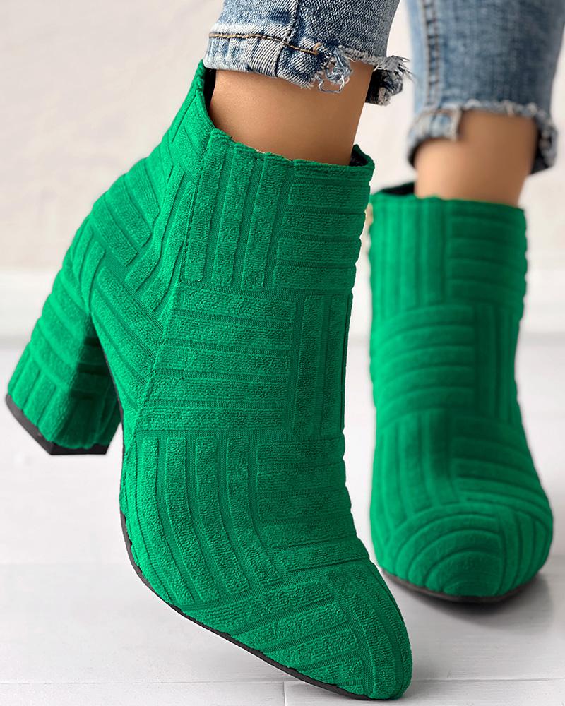 Elegantní a detailní podpůrné boty