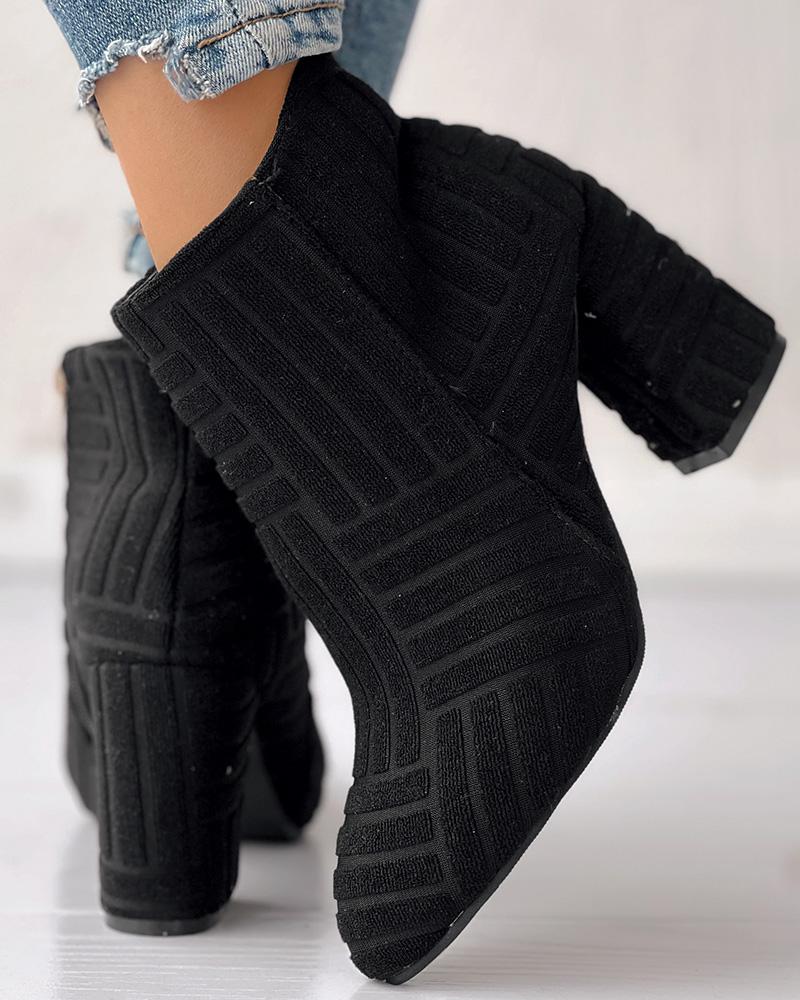 Elegantní a detailní podpůrné boty