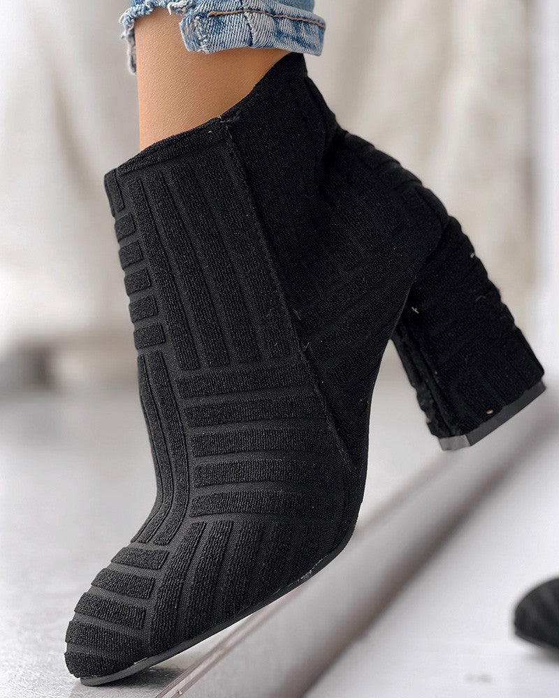 Elegantní a detailní podpůrné boty