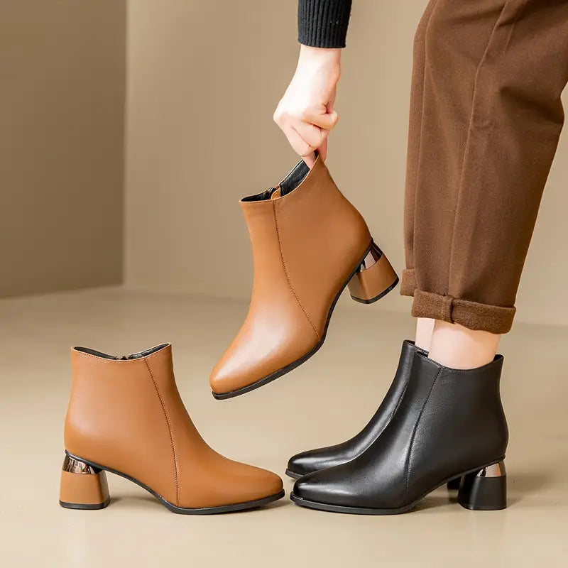 Elegantní a detailní podpůrné letní boty