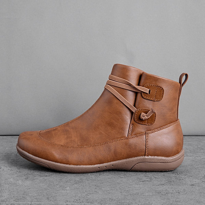 Elegantní a detailně propracovaná podpůrná obuv