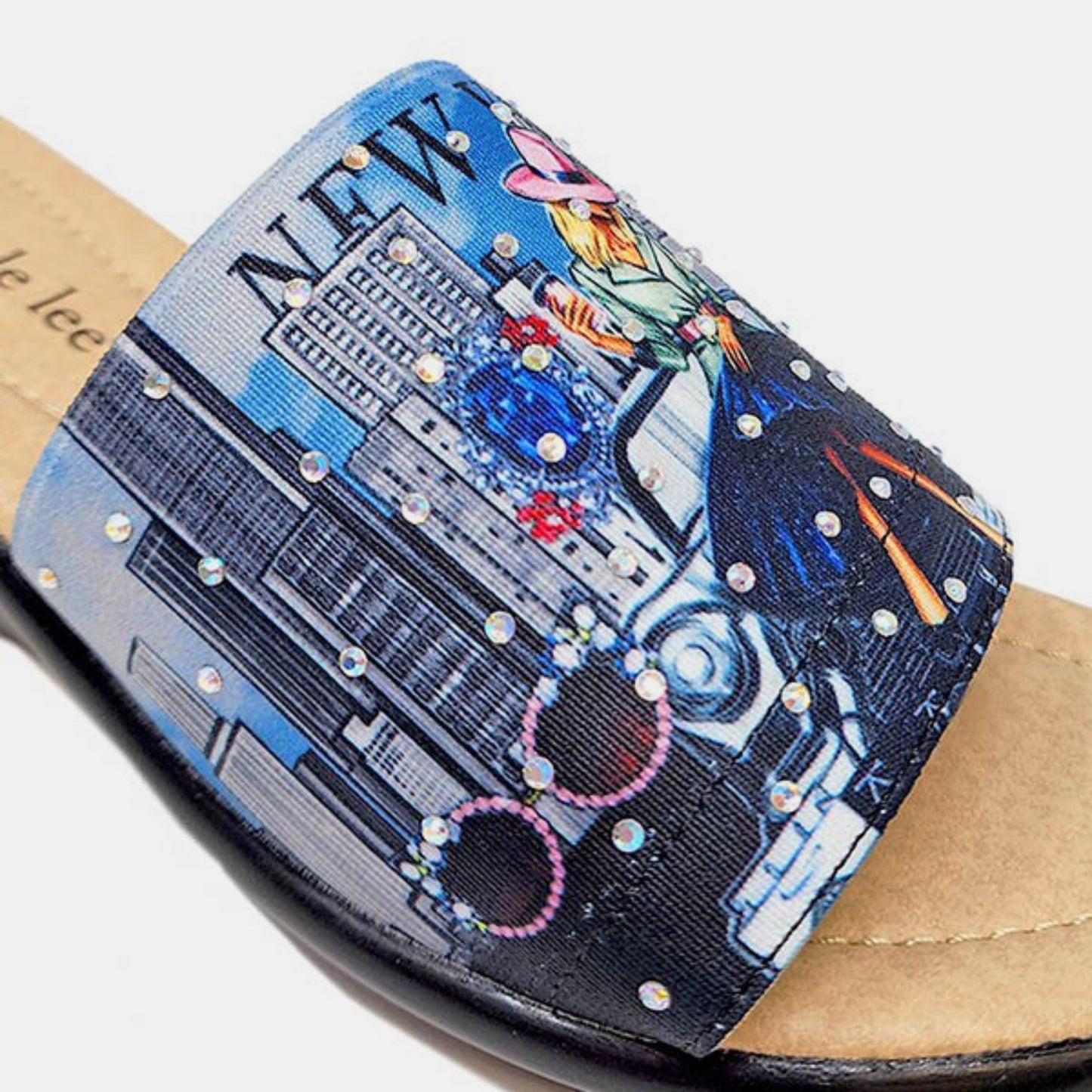 Elegantní a detailně propracovaný podpůrný letní klín Wedge