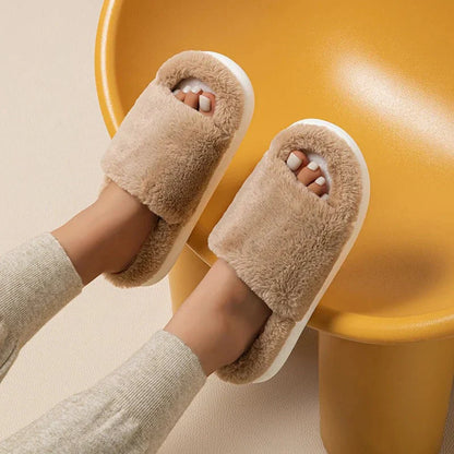 Elegantní a detailní podpůrné letní boty