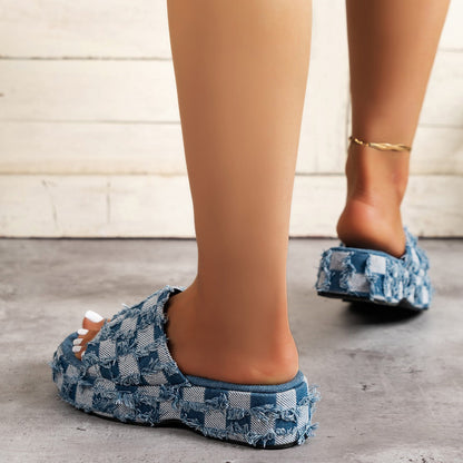 Elegantní a detailní podpůrné letní sandály