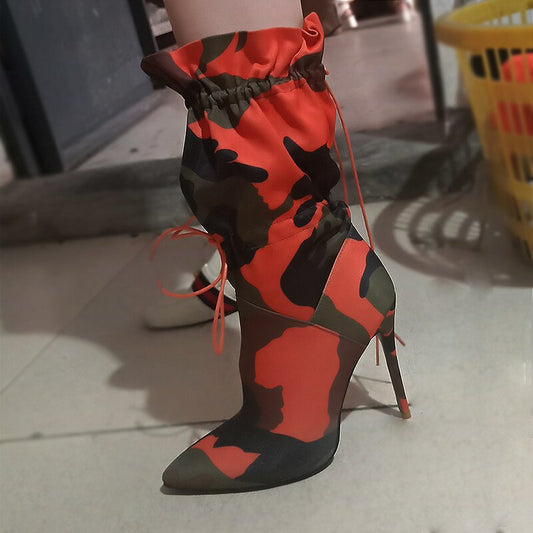 Elegantní a detailní podpůrné letní boty