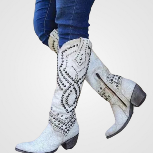 Elegantní a detailní podpůrné letní boty