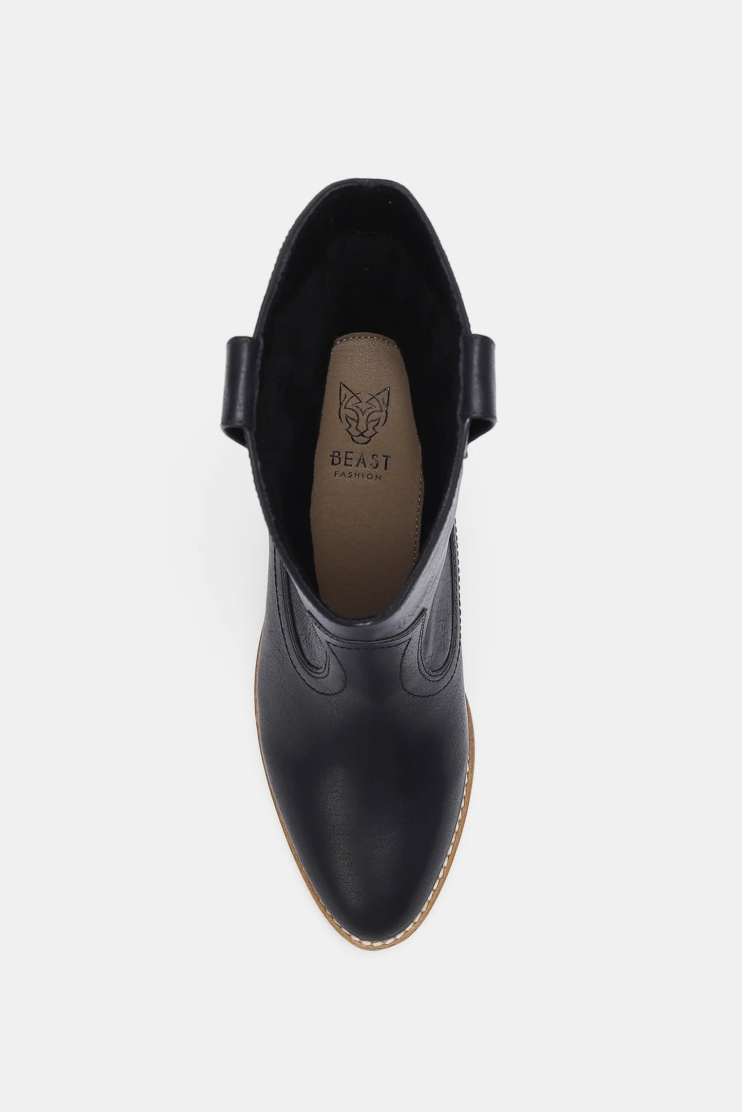 Elegantní a detailní podpůrné letní boty