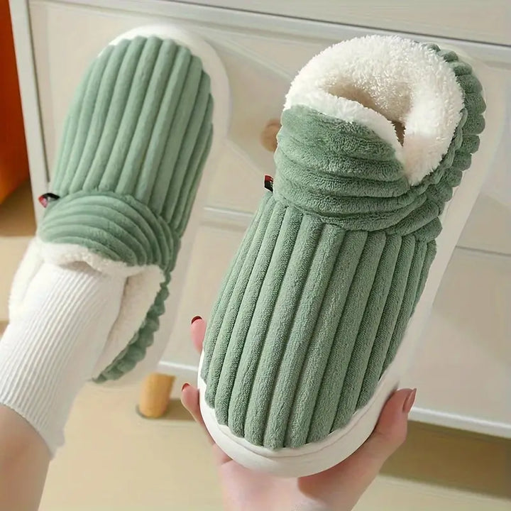 Elegantní a detailní podpůrné letní boty