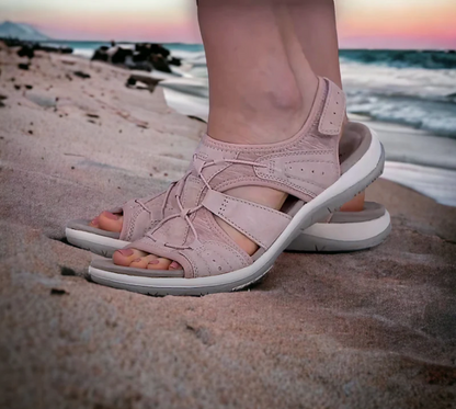 Elegantní a detailní podpůrné letní sandály