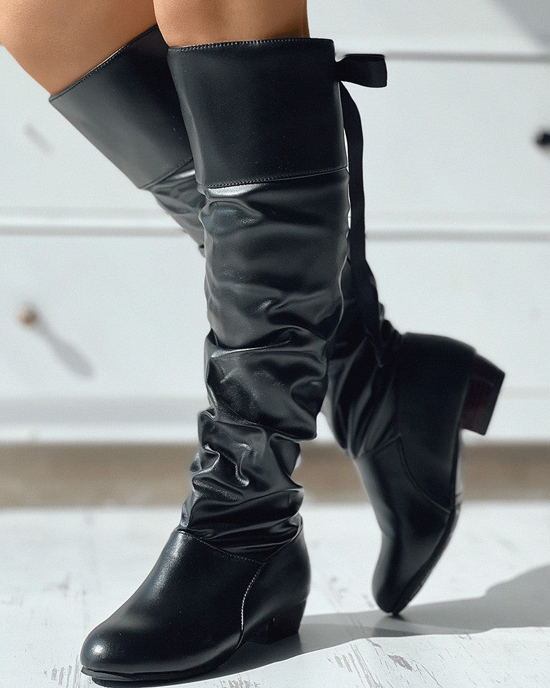 Elegantní a detailní podpůrné boty