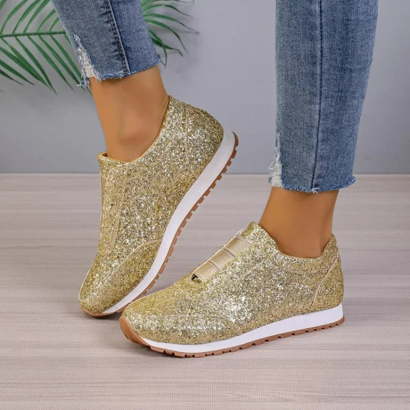 Elegantní a detailně propracovaná podpůrná obuv