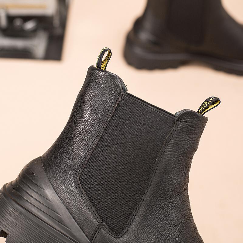 Elegantní a detailní podpůrné letní boty