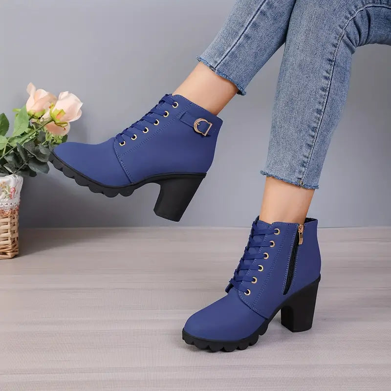 Elegantní a detailně propracovaná podpůrná obuv