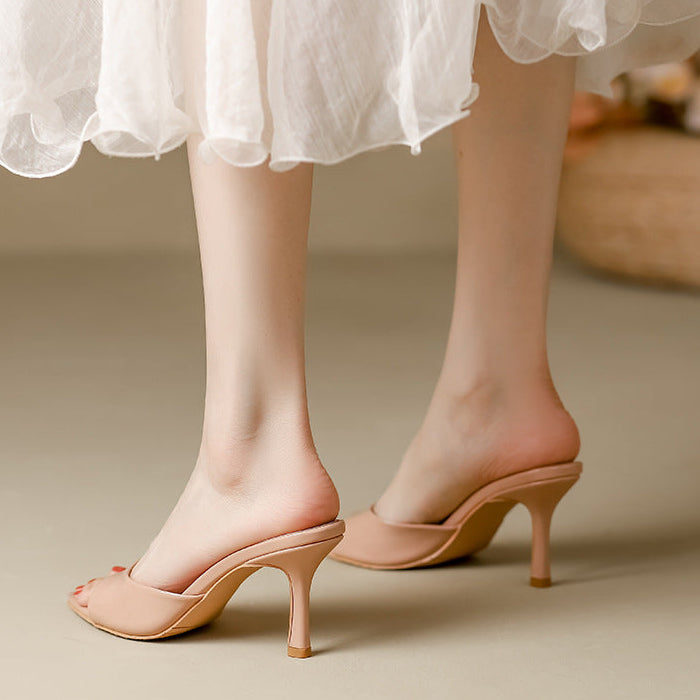 Elegantní a detailní podpůrné letní podpatky