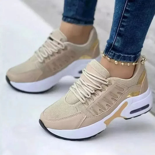 Elegantní a detailní podpůrné tenisky