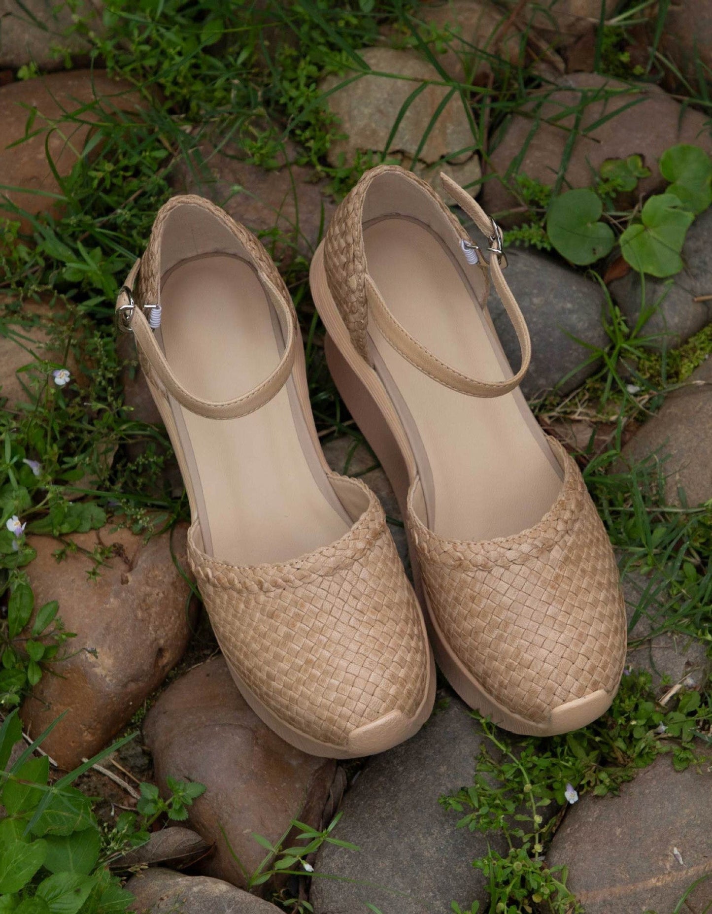 Elegantní a podpůrné ortopedické letní sandály