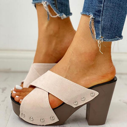 Elegantní a detailní podpůrné letní skluzavky
