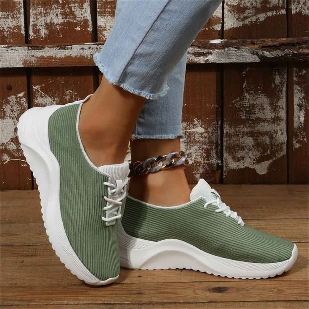 Elegantní a detailní podpůrné tenisky