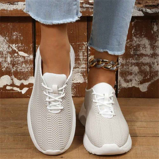 Elegantní a detailní podpůrné tenisky
