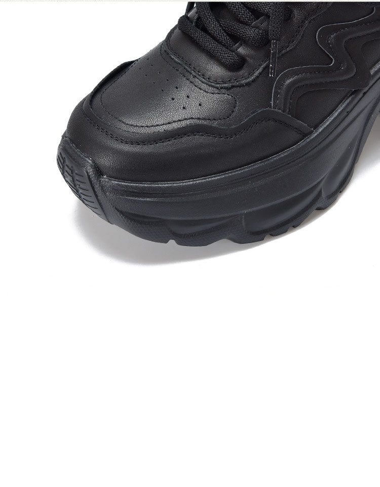 Elegantní a detailní podpůrné letní tenisky