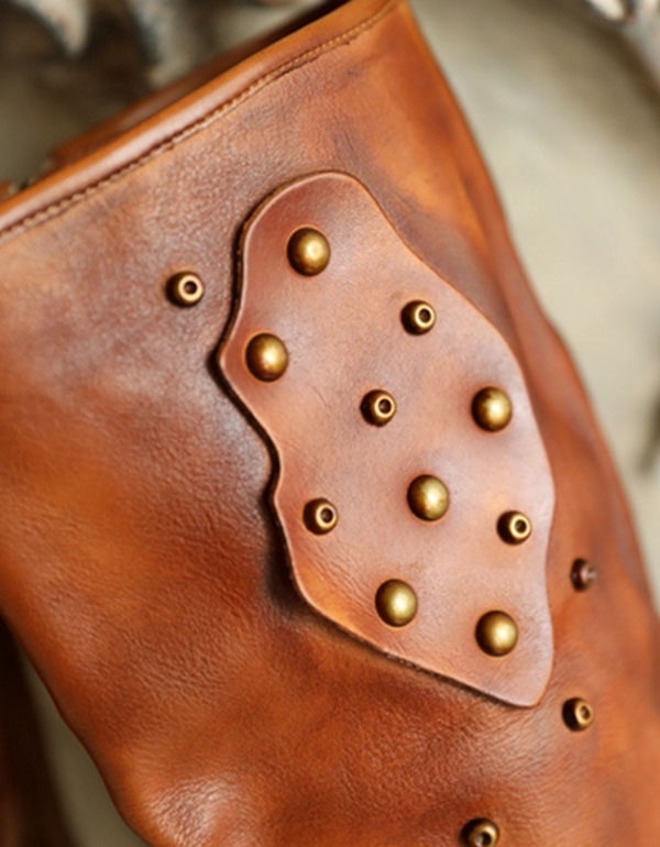 Elegantní a detailní podpůrné letní boty
